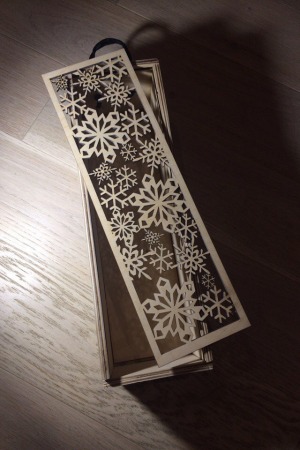 Novogodišnja ukrasna poklon kutija za piće sa pahuljicama snega