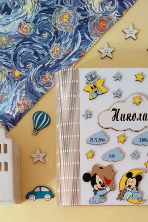 Plavo zuta personalizovana kutija prvih uspomena na bebu dečaka (Miki Maus Dizni)